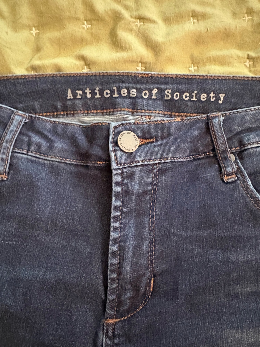Articles of Society Women's Straight Leg Dark Blue Jeans Never Worn Size 32